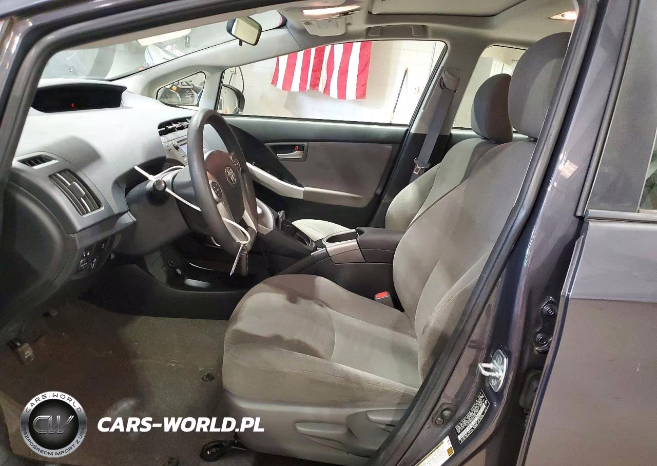 2014 Toyota Prius Three VIN:JTDKN3DU6E1821744 - 7