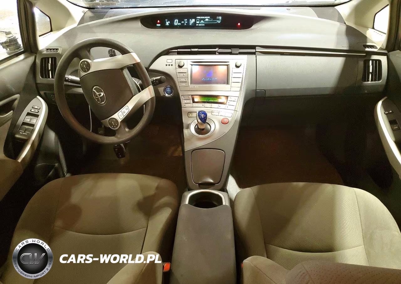 2014 Toyota Prius Three VIN:JTDKN3DU6E1821744 - 8
