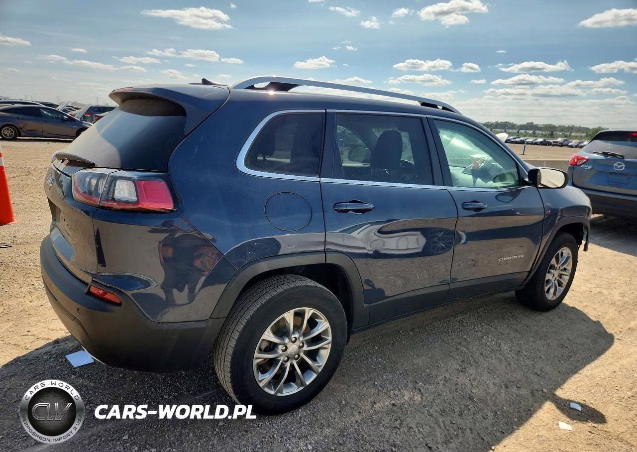 2020 Jeep Cherokee Latitude Plus VIN:1C4PJMLX8LD640661 - 3