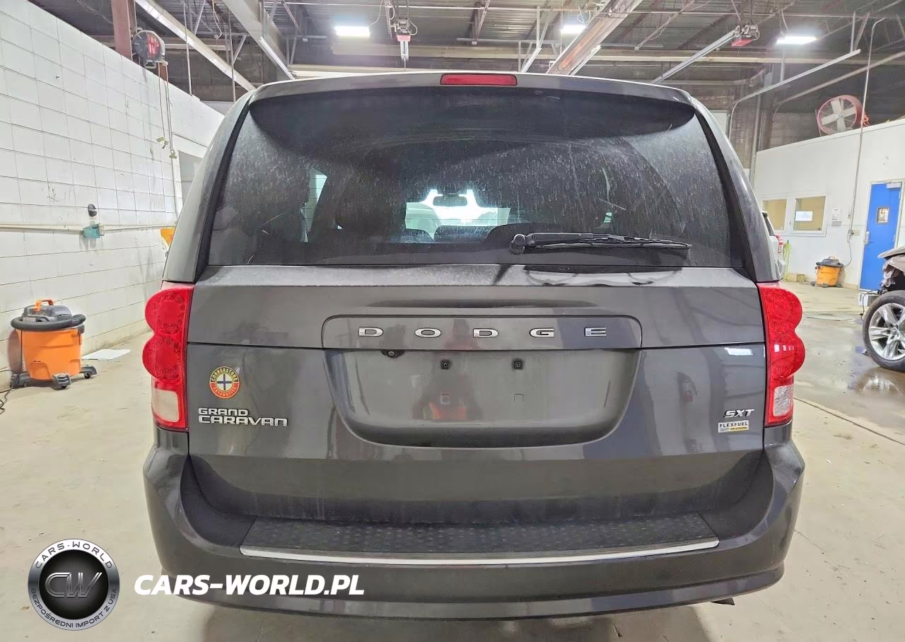2018 Dodge Grand Caravan Sxt VIN:2C4RDGCG9JR297113 - 6