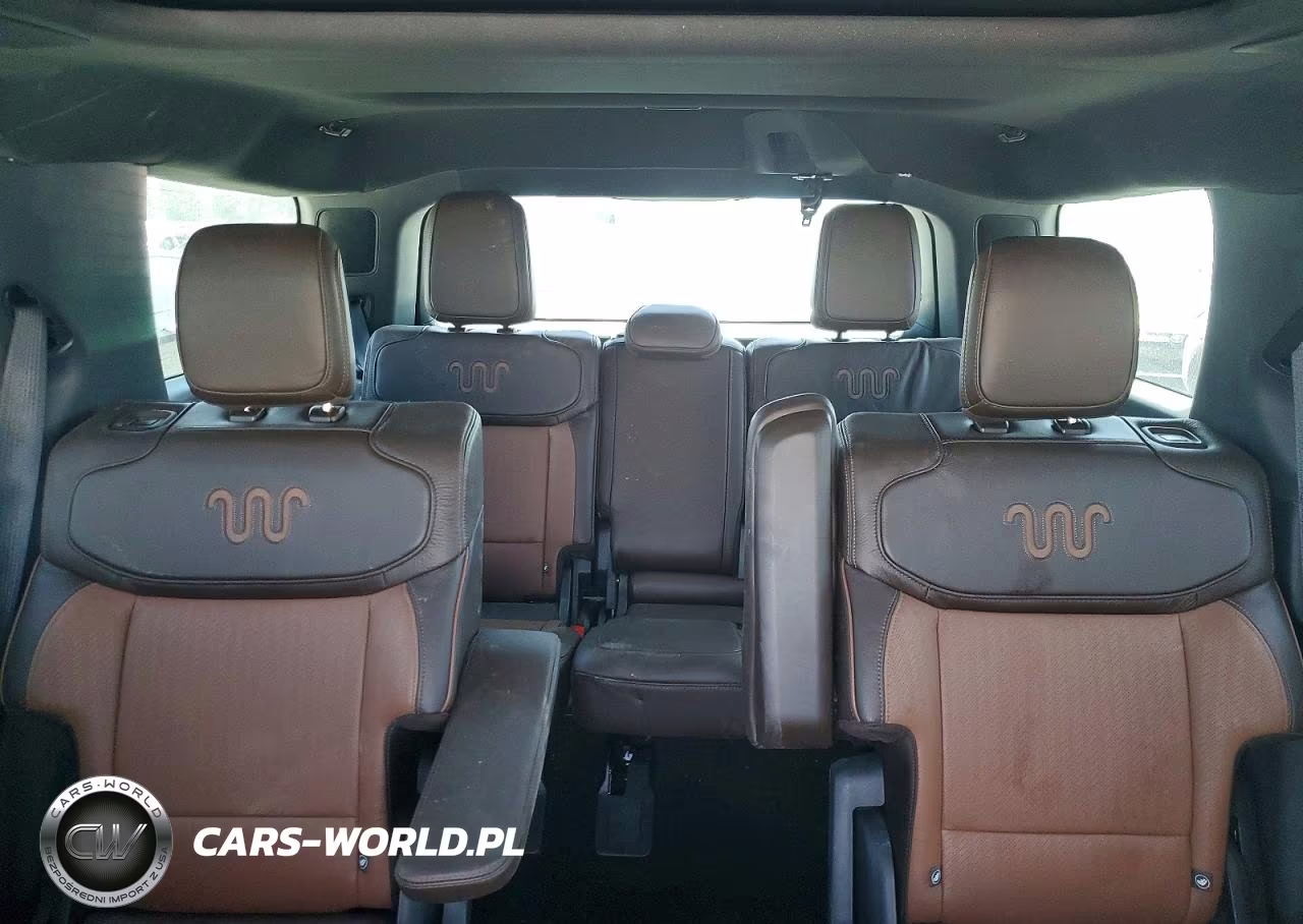 2025 Ford Expedition King Ranch VIN:1FMJU1P8XSEA12765 - 10