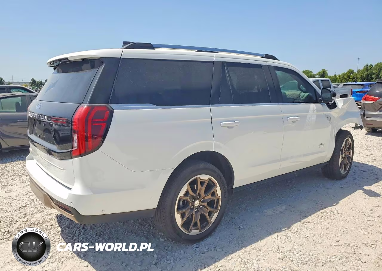 2025 Ford Expedition King Ranch VIN:1FMJU1P8XSEA12765 - 3