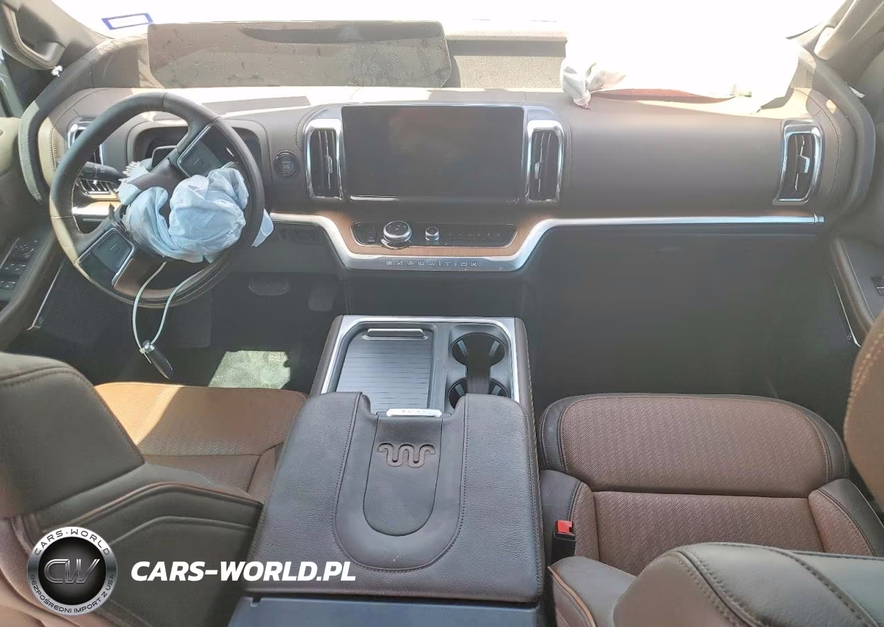 2025 Ford Expedition King Ranch VIN:1FMJU1P8XSEA12765 - 8