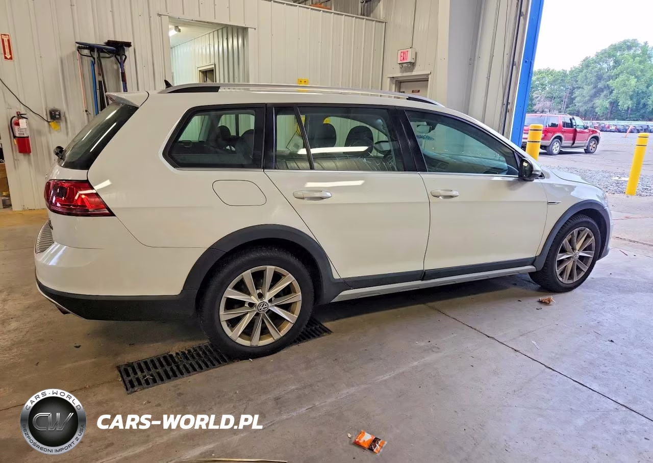 2017 Volkswagen Golf Alltrack S VIN:3VWH17AU7HM535830 - 3