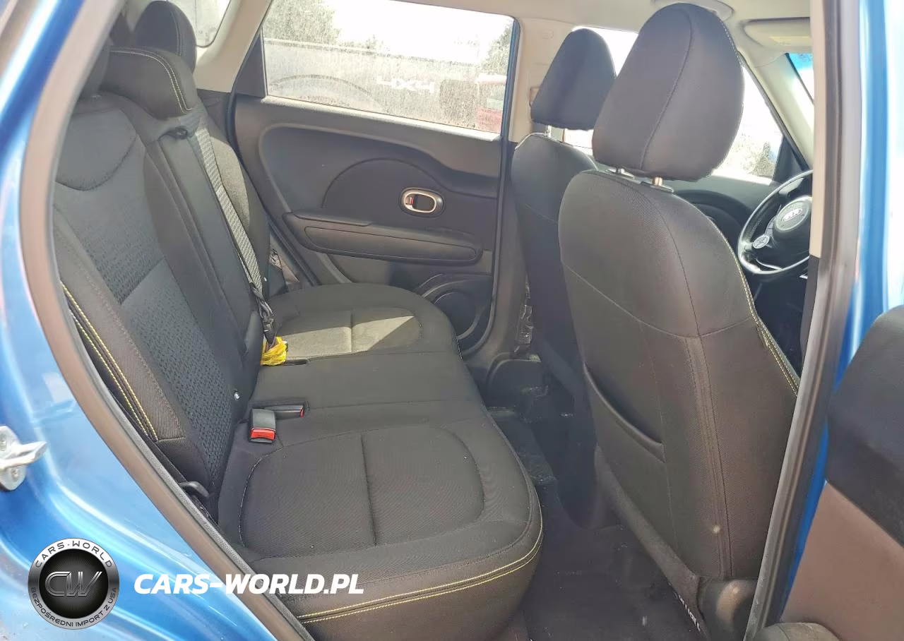2016 Kia Soul + VIN:KNDJP3A5XG7300111 - 10