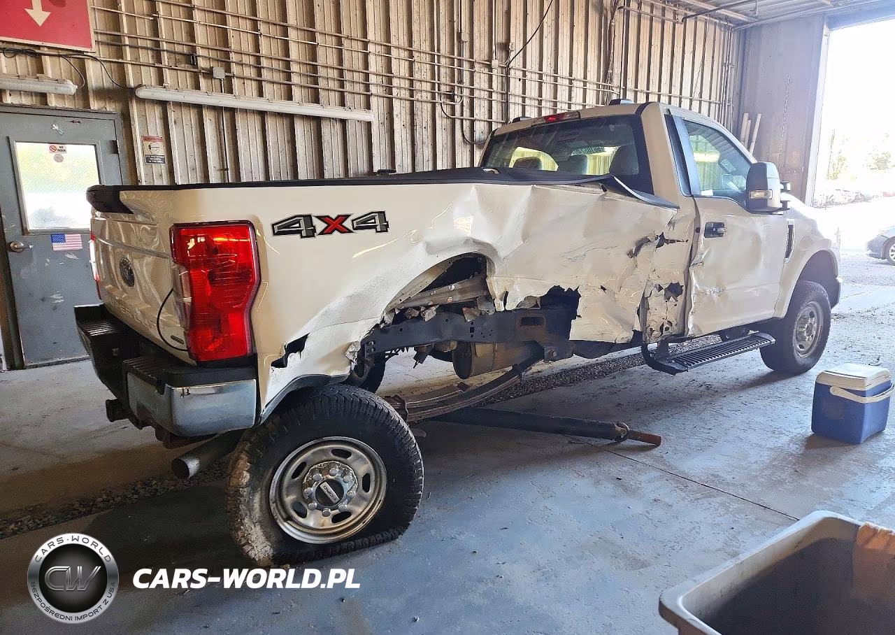 2020 Ford F250 Super Duty VIN:1FTBF2B62LEC72884 - 3