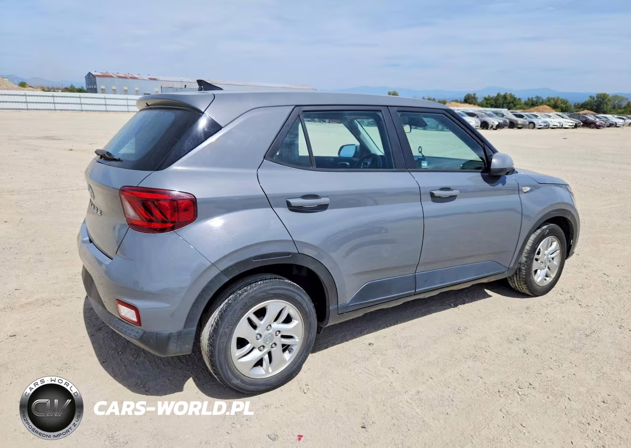 2021 Hyundai Venue Se VIN:KMHRB8A38MU068906 - 3