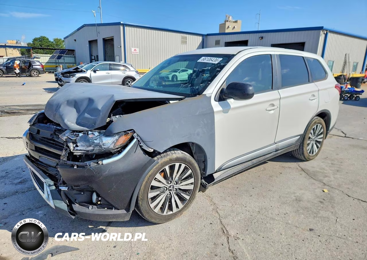 2020 Mitsubishi Outlander Es – zdjęcie 1 z 14