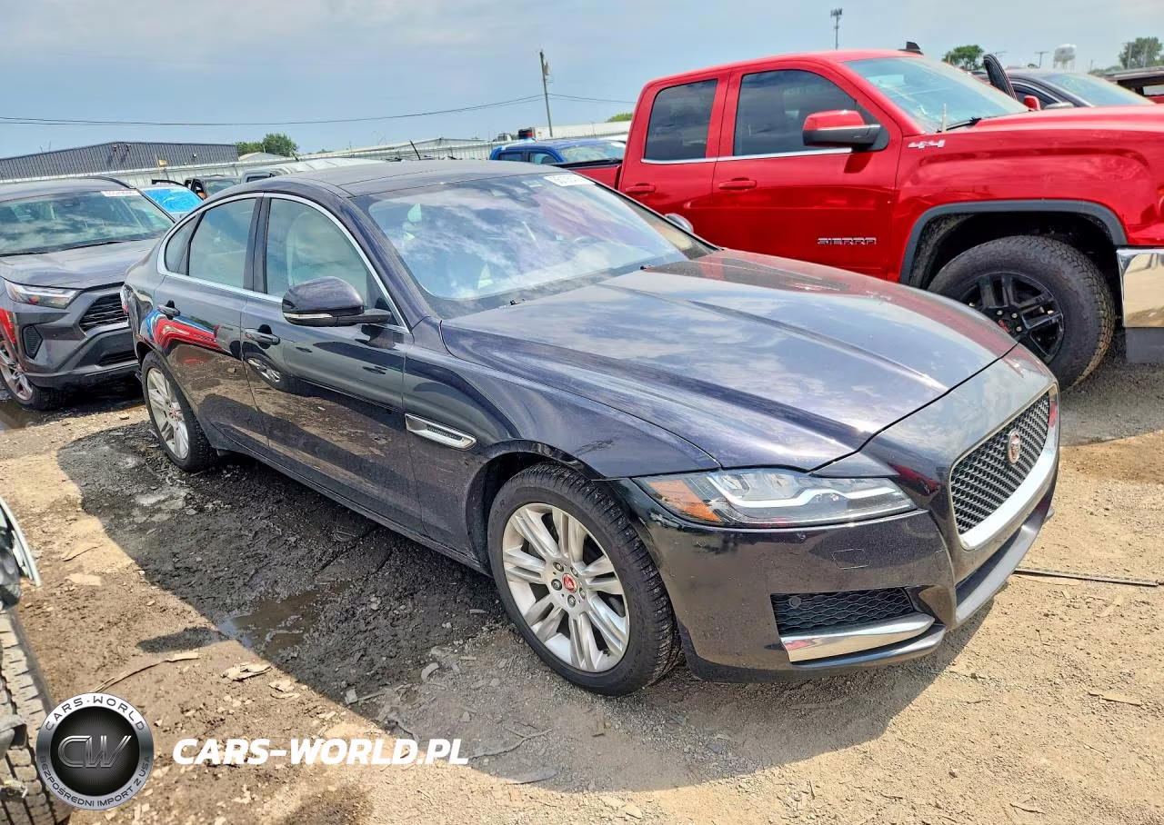 2017 Jaguar Xf Premium VIN:SAJBD4BV3HCY35597 - 4