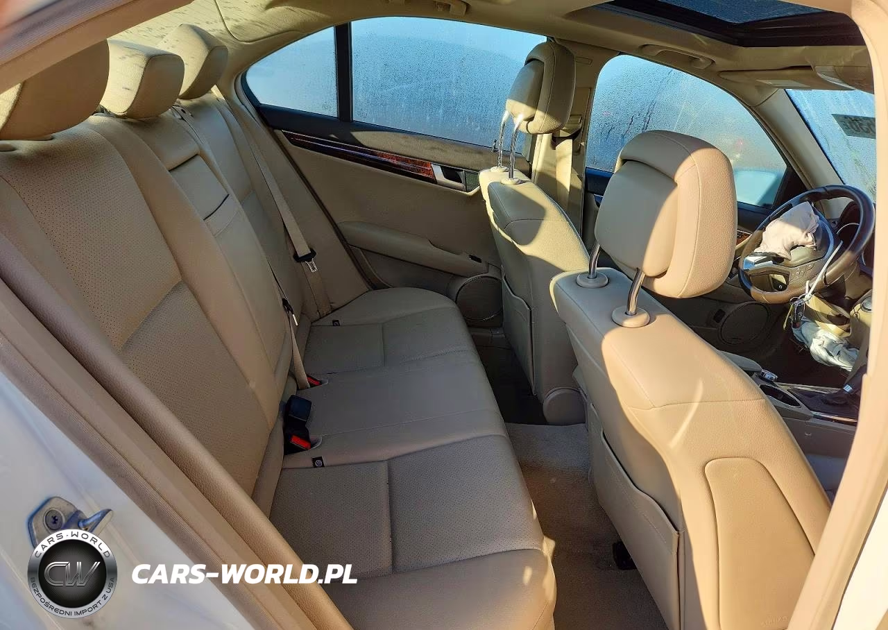 2012 Mercedes-Benz C 300 4Matic VIN:WDDGF8BB1CA698875 - 10