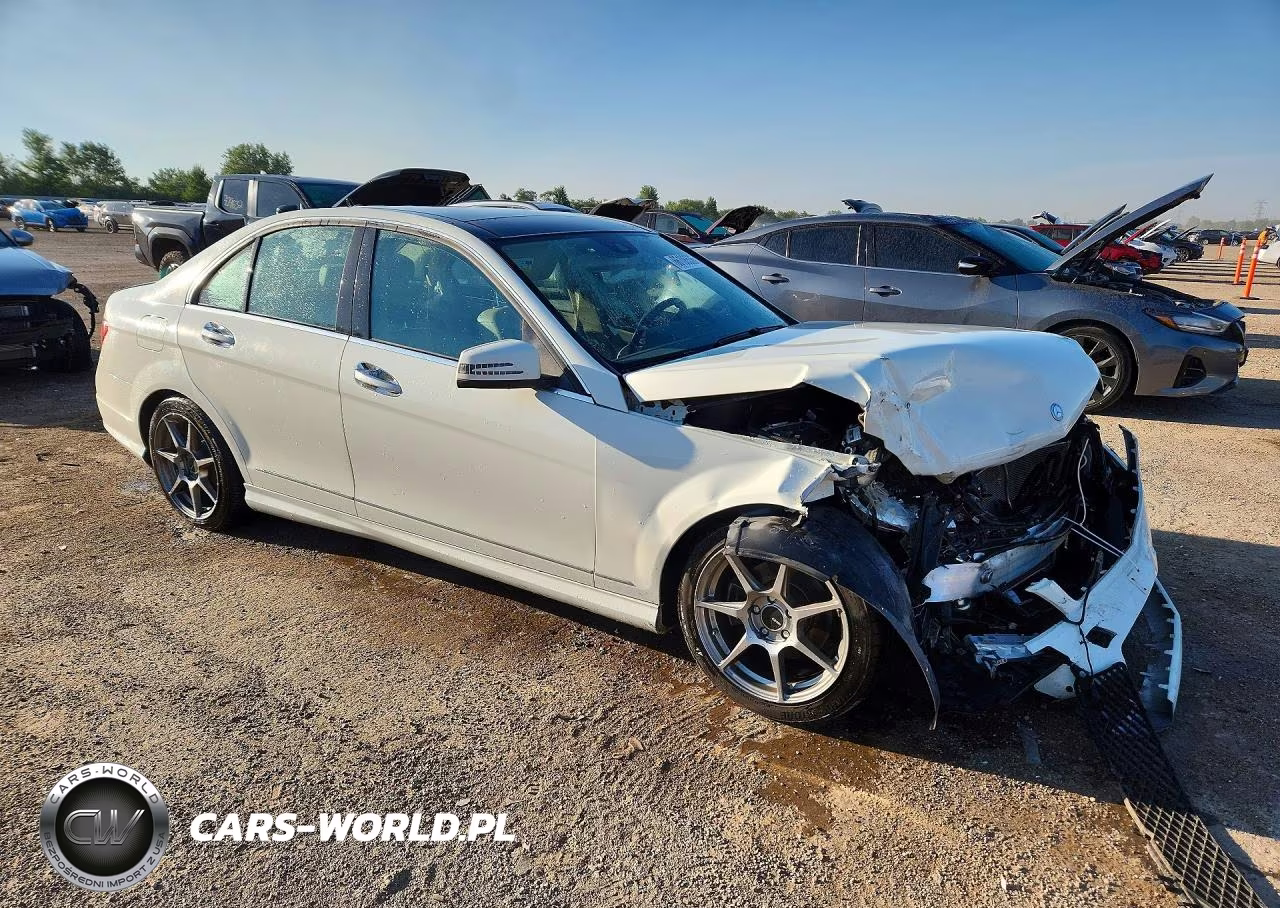 2012 Mercedes-Benz C 300 4Matic VIN:WDDGF8BB1CA698875 - 4