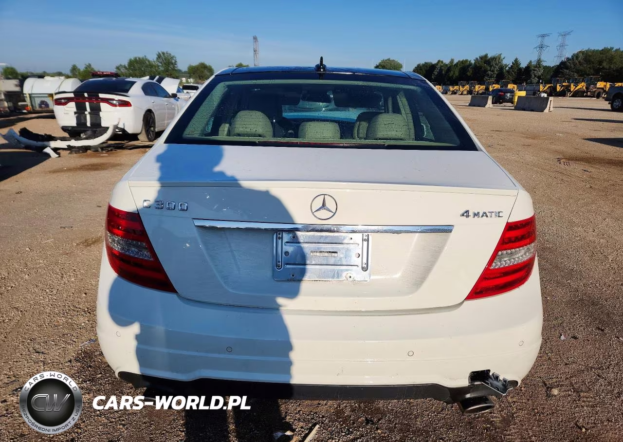 2012 Mercedes-Benz C 300 4Matic VIN:WDDGF8BB1CA698875 - 6