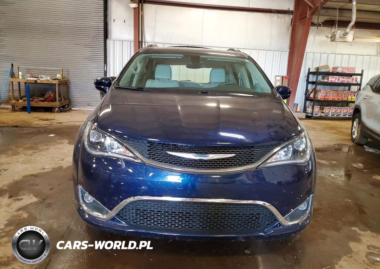 2018 Chrysler Pacifica Touring L VIN:2C4RC1BG0JR127868 - 5