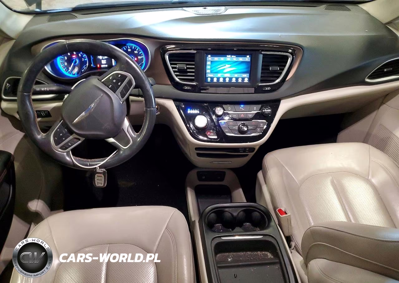 2018 Chrysler Pacifica Touring L VIN:2C4RC1BG0JR127868 - 8