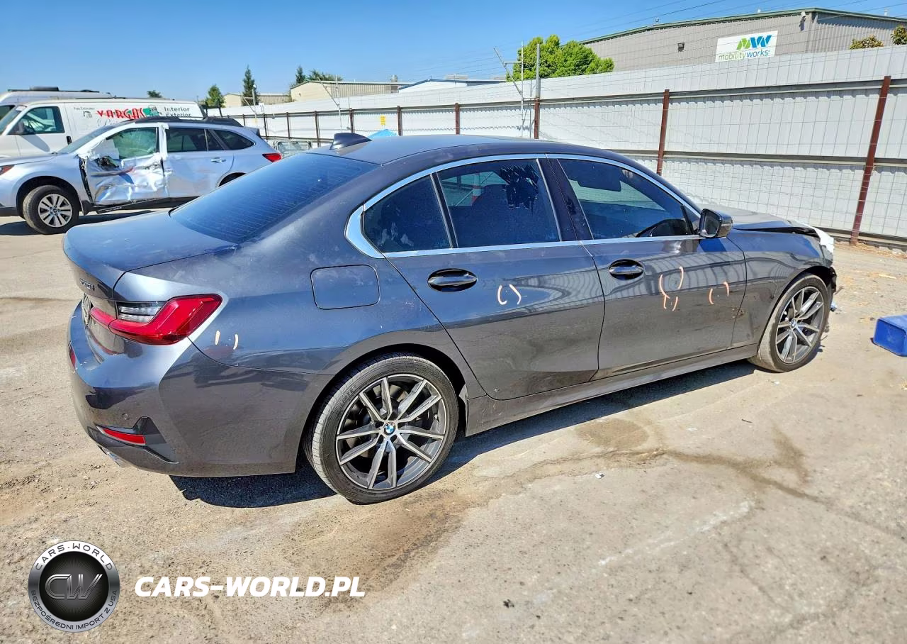 2019 BMW 330I VIN:WBA5R1C51KAK11355 - 3
