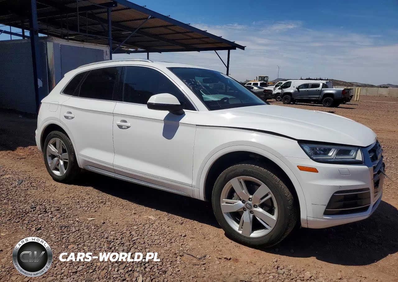 2018 Audi Q5 Premium Plus VIN:WA1BNAFY3J2104642 - 4