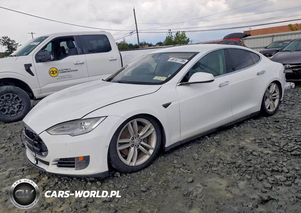 2015 Tesla Model S