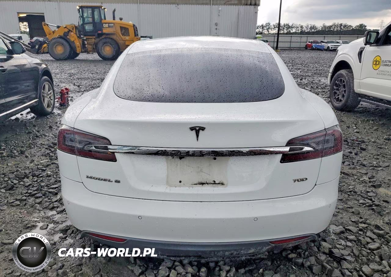 2015 Tesla Model S VIN:5YJSA1E23FF103395 - 6