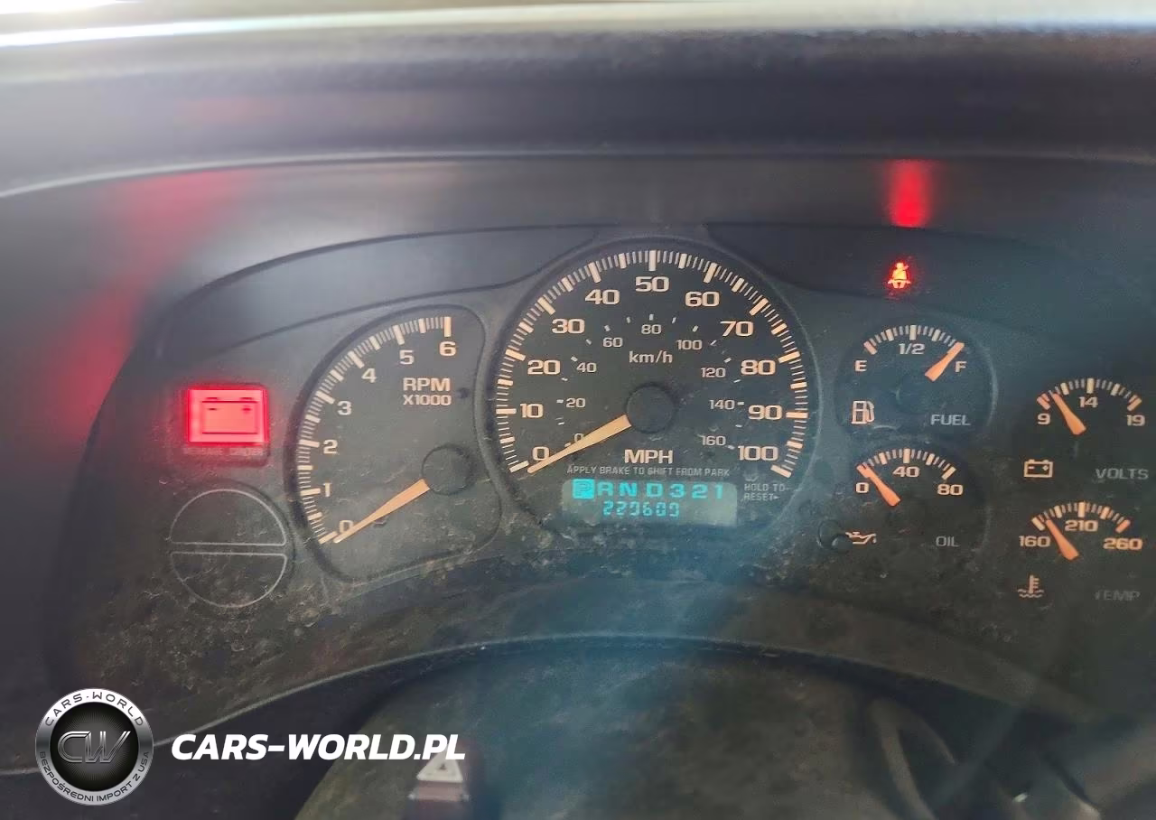 2000 Chevrolet Silverado C1500 VIN:1GCEC14T0YZ367706 - 9