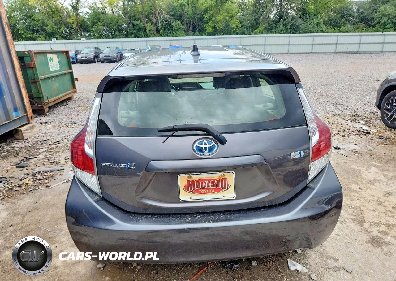2015 Toyota Prius C Four VIN:JTDKDTB3XF1095062 - 6