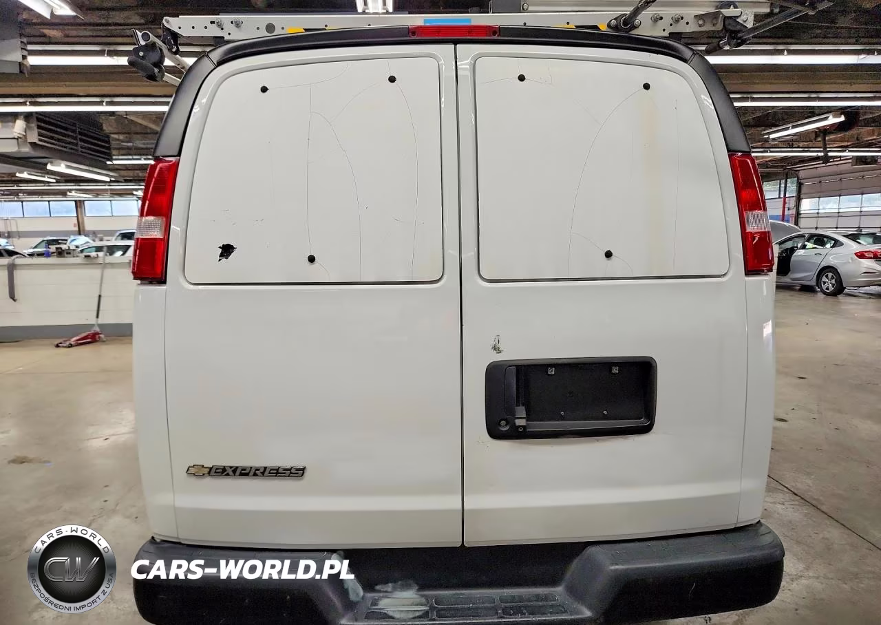 2019 Chevrolet Express G2500 VIN:1GCWGAFP2K1366653 - 6