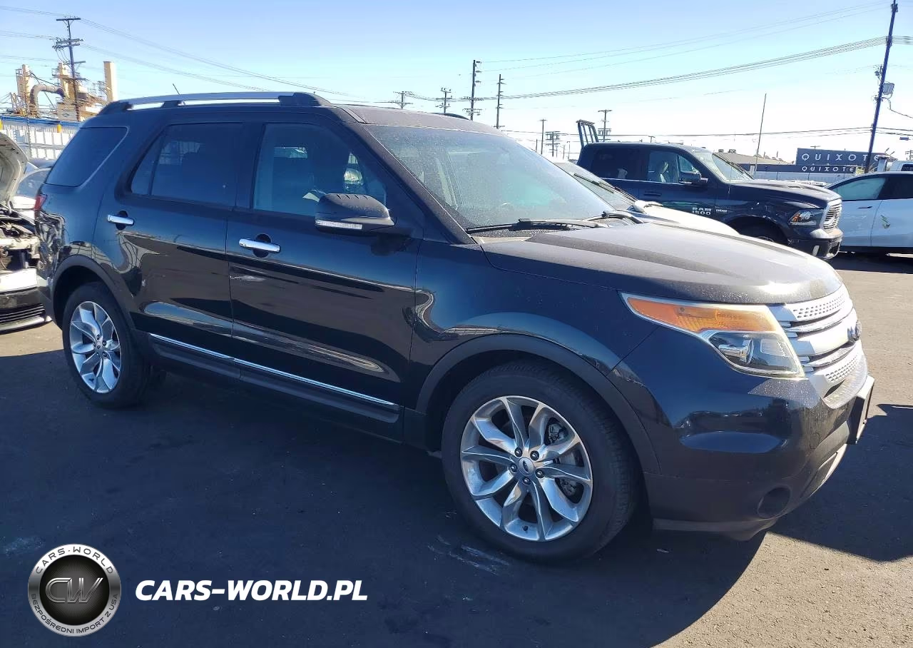 2014 Ford Explorer Xlt VIN:1FM5K7D8XEGA44025 - 4