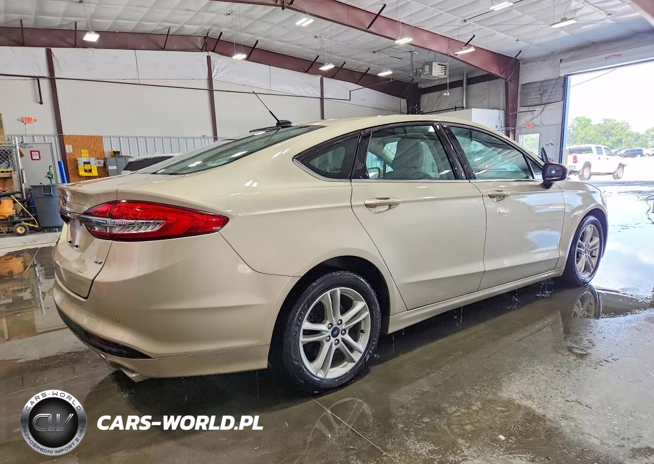 2018 Ford Fusion Se VIN:3FA6P0H71JR180197 - 3