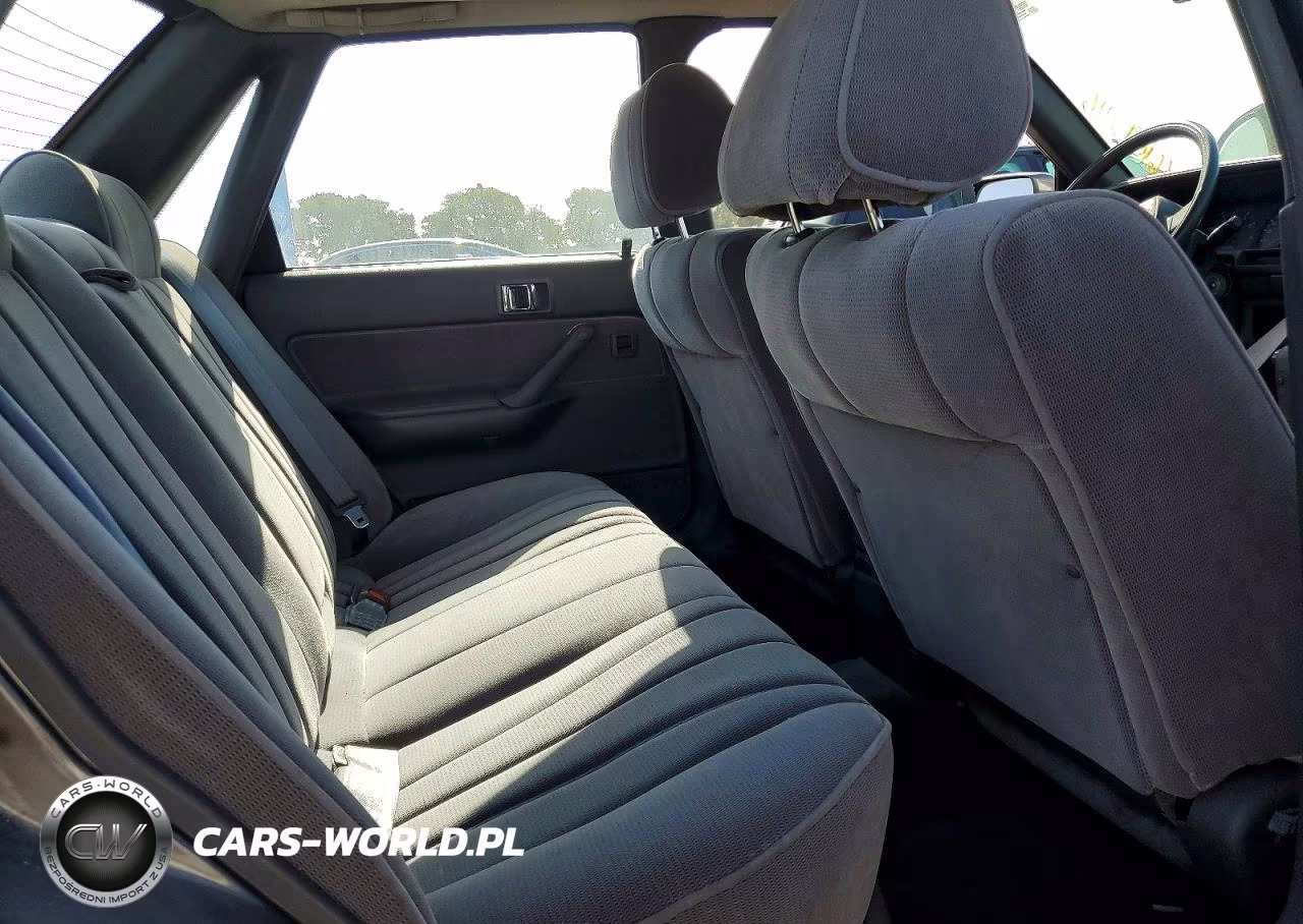 1990 Toyota Camry Le VIN:4T1SV22E4LU246590 - 10