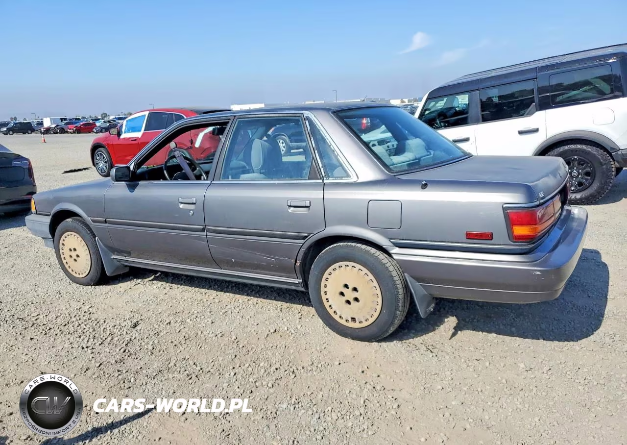 1990 Toyota Camry Le VIN:4T1SV22E4LU246590 - 2