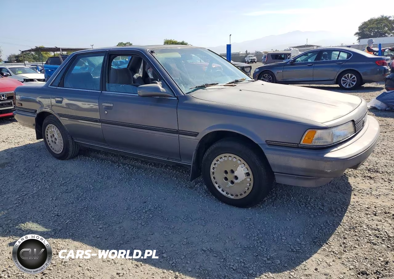 1990 Toyota Camry Le VIN:4T1SV22E4LU246590 - 4