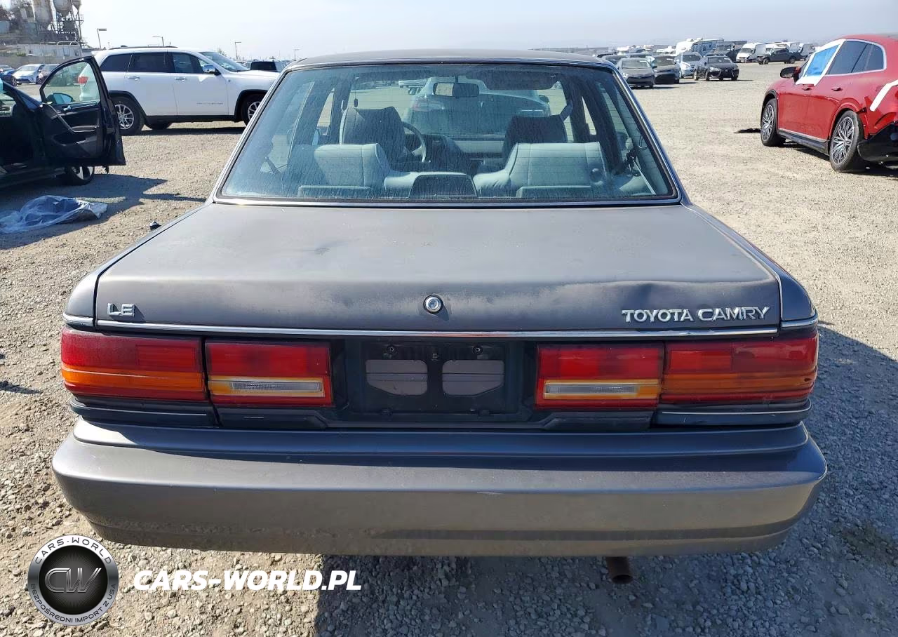 1990 Toyota Camry Le VIN:4T1SV22E4LU246590 - 6
