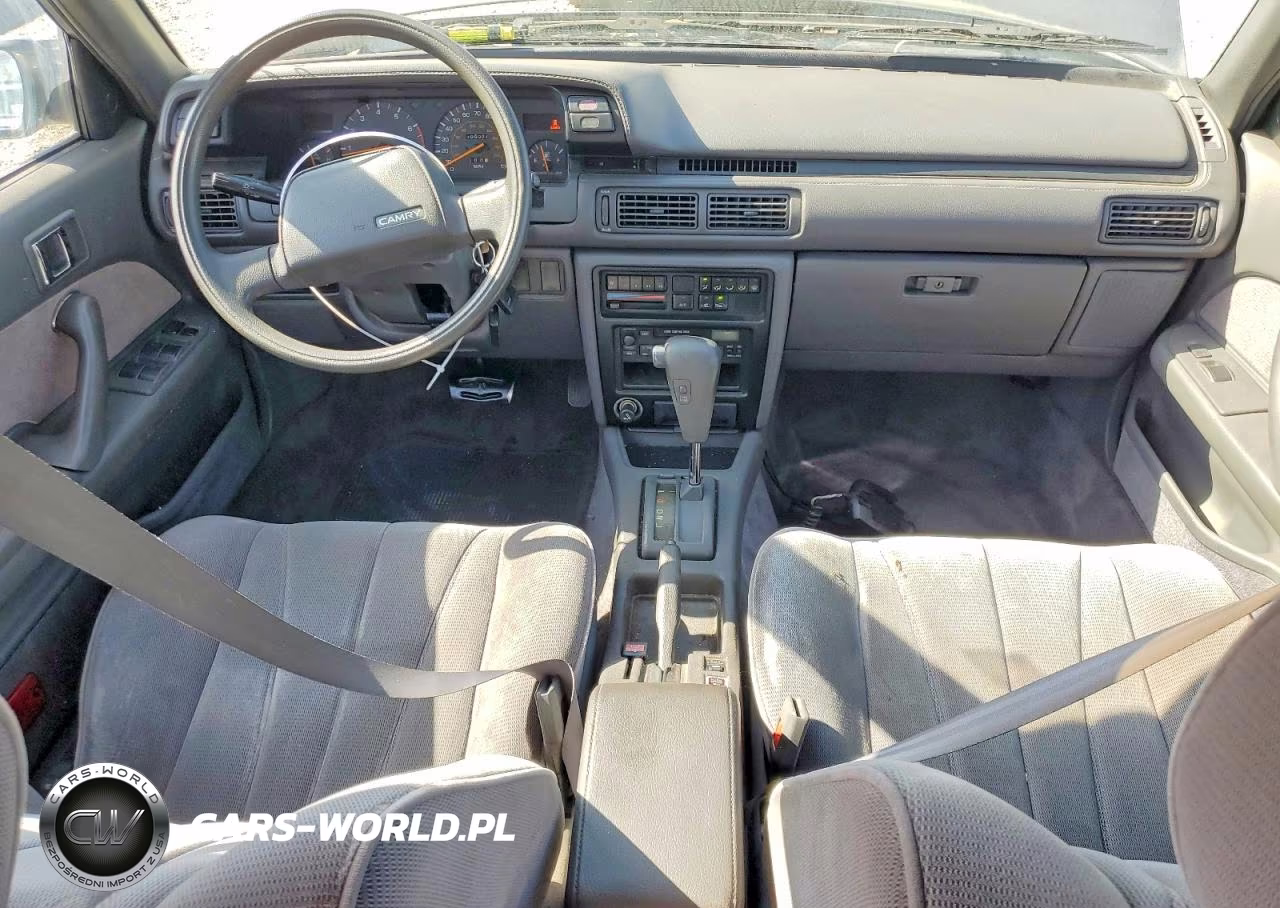 1990 Toyota Camry Le VIN:4T1SV22E4LU246590 - 8