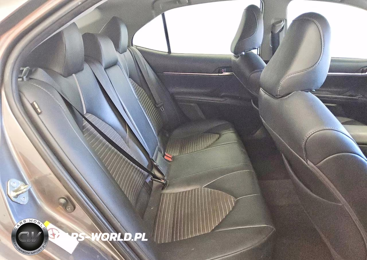 2018 Toyota Camry Se VIN:4T1B11HK2JU627533 - 10