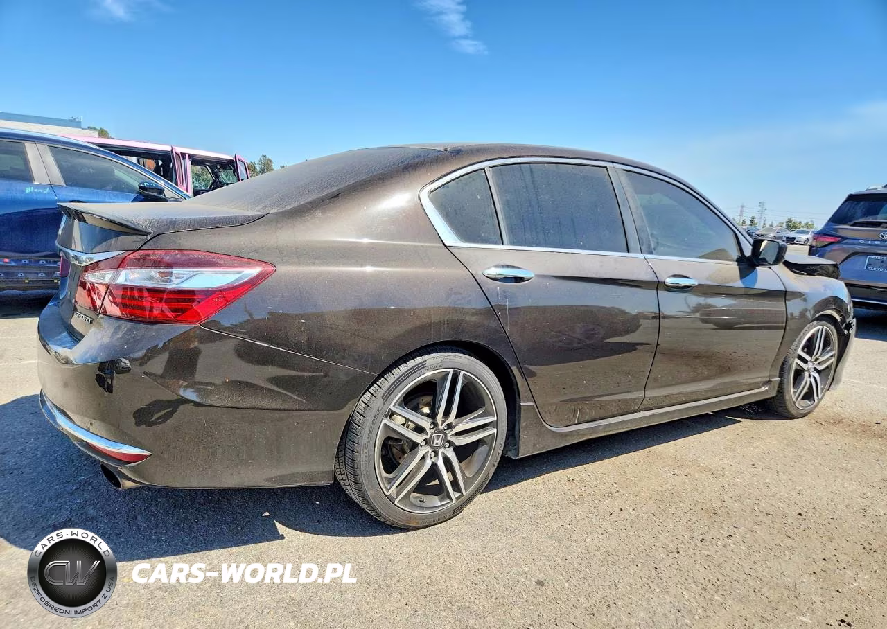 2017 Honda Accord Sport VIN:1HGCR2F5XHA249902 - 3