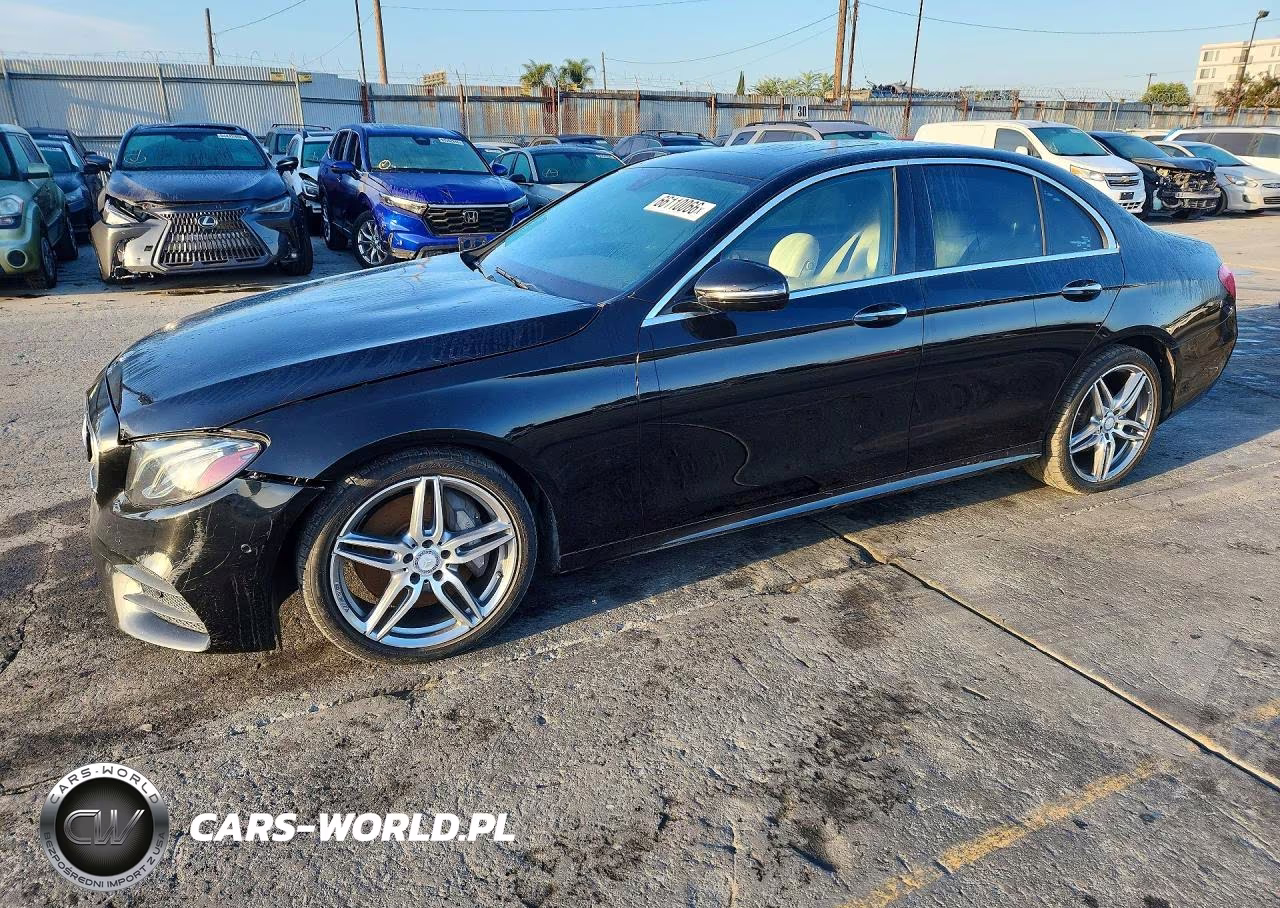 2017 Mercedes-Benz E 300 – zdjęcie 1 z 12
