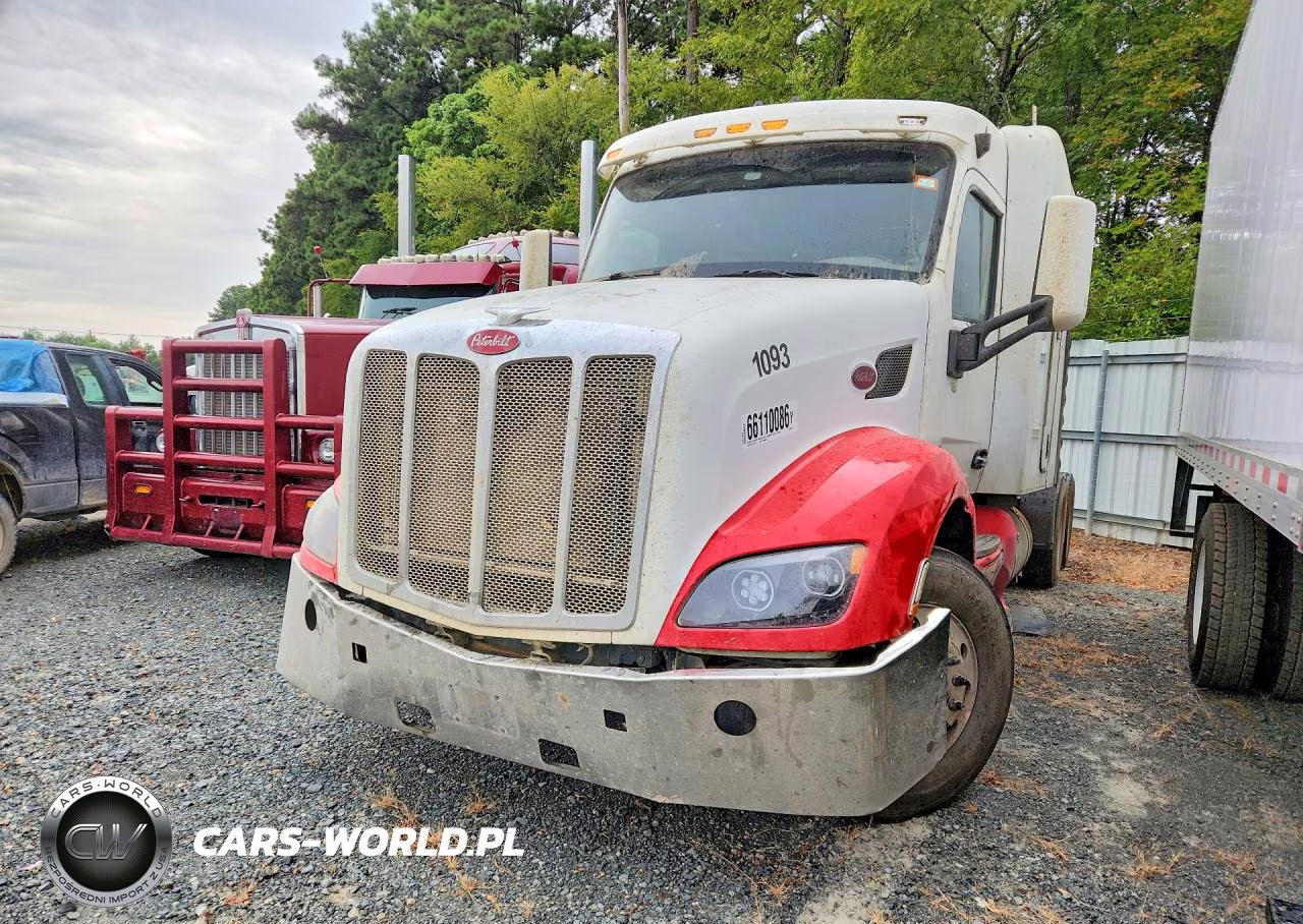 2014 Peterbilt 579 Semi Truck