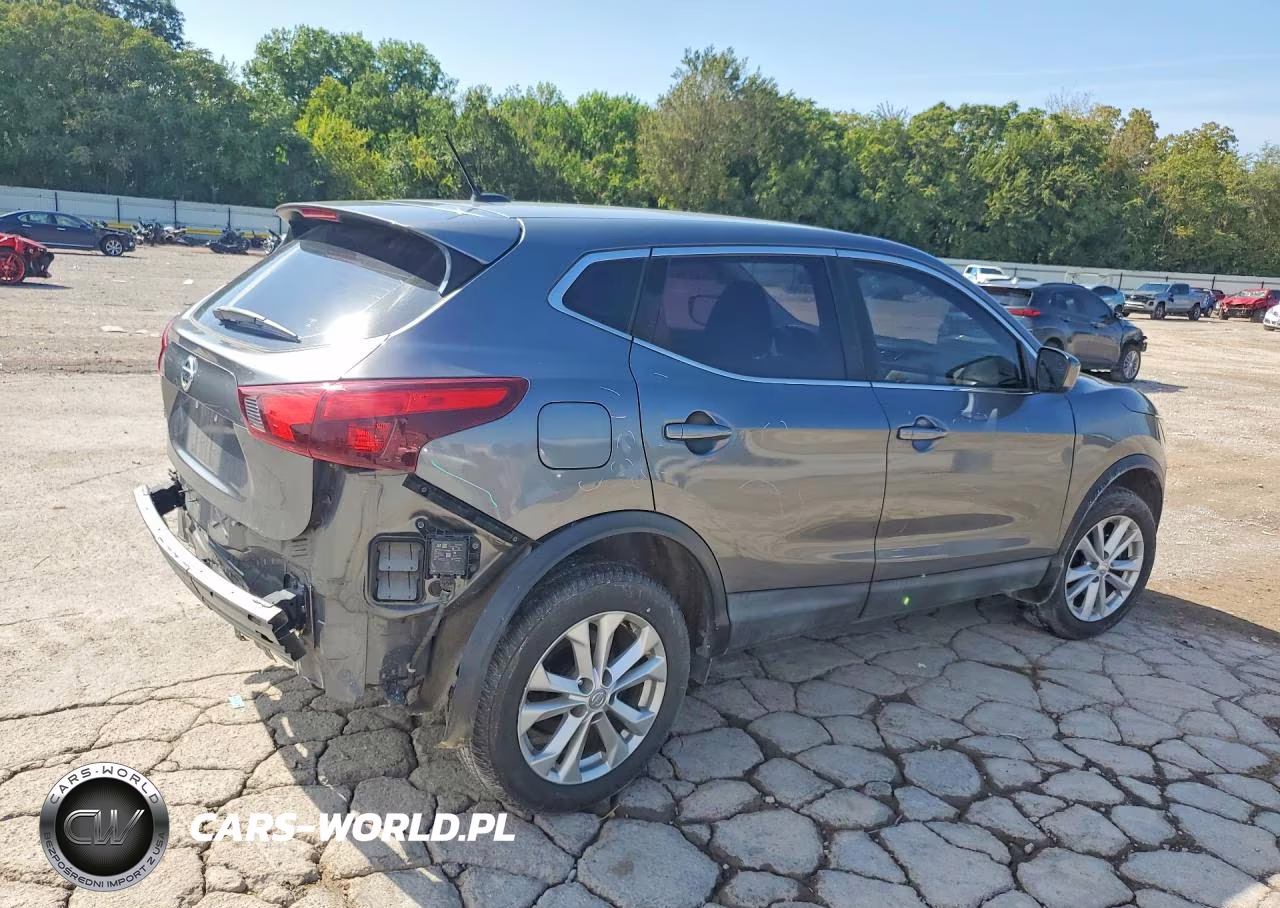 2018 Nissan Rogue Sport S VIN:JN1BJ1CP6JW500900 - 3