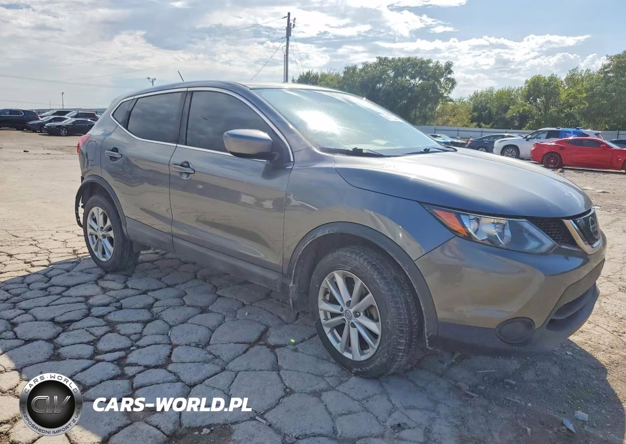 2018 Nissan Rogue Sport S VIN:JN1BJ1CP6JW500900 - 4