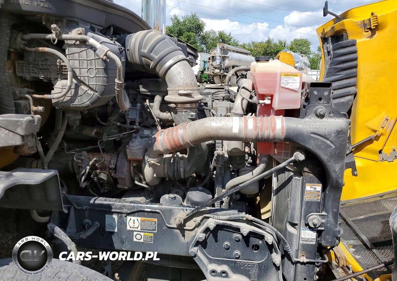 2019 Peterbilt 579 VIN:1XPBDP9X6KD610033 - 10
