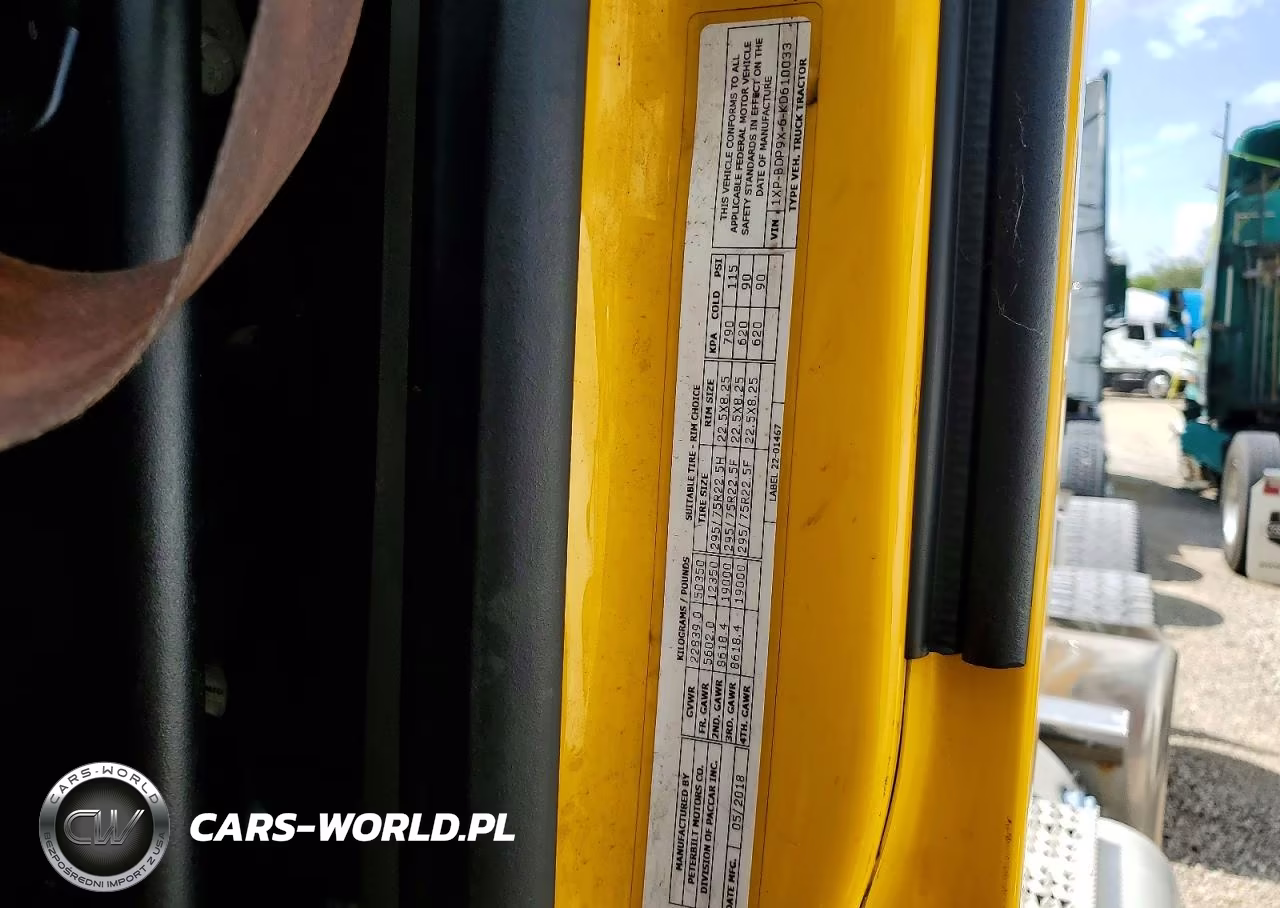 2019 Peterbilt 579 VIN:1XPBDP9X6KD610033 - 12