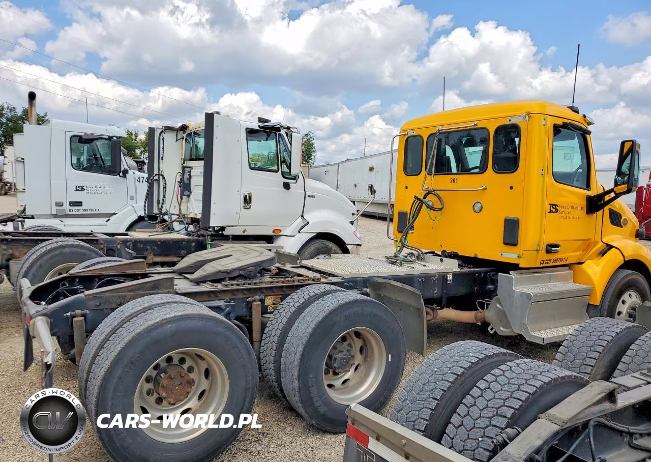 2019 Peterbilt 579 VIN:1XPBDP9X6KD610033 - 3