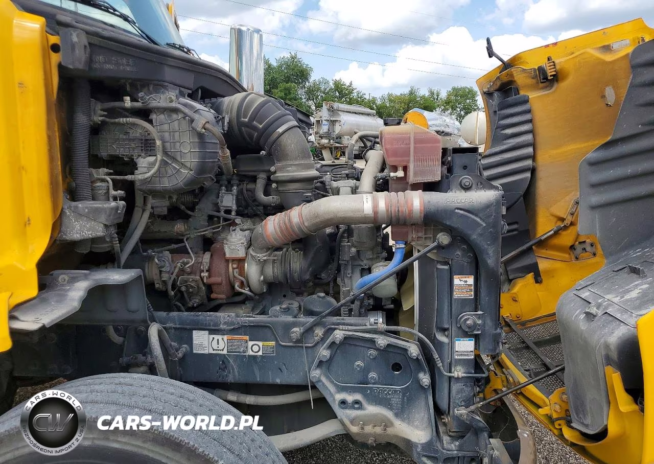 2019 Peterbilt 579 VIN:1XPBDP9X3KD610023 - 10