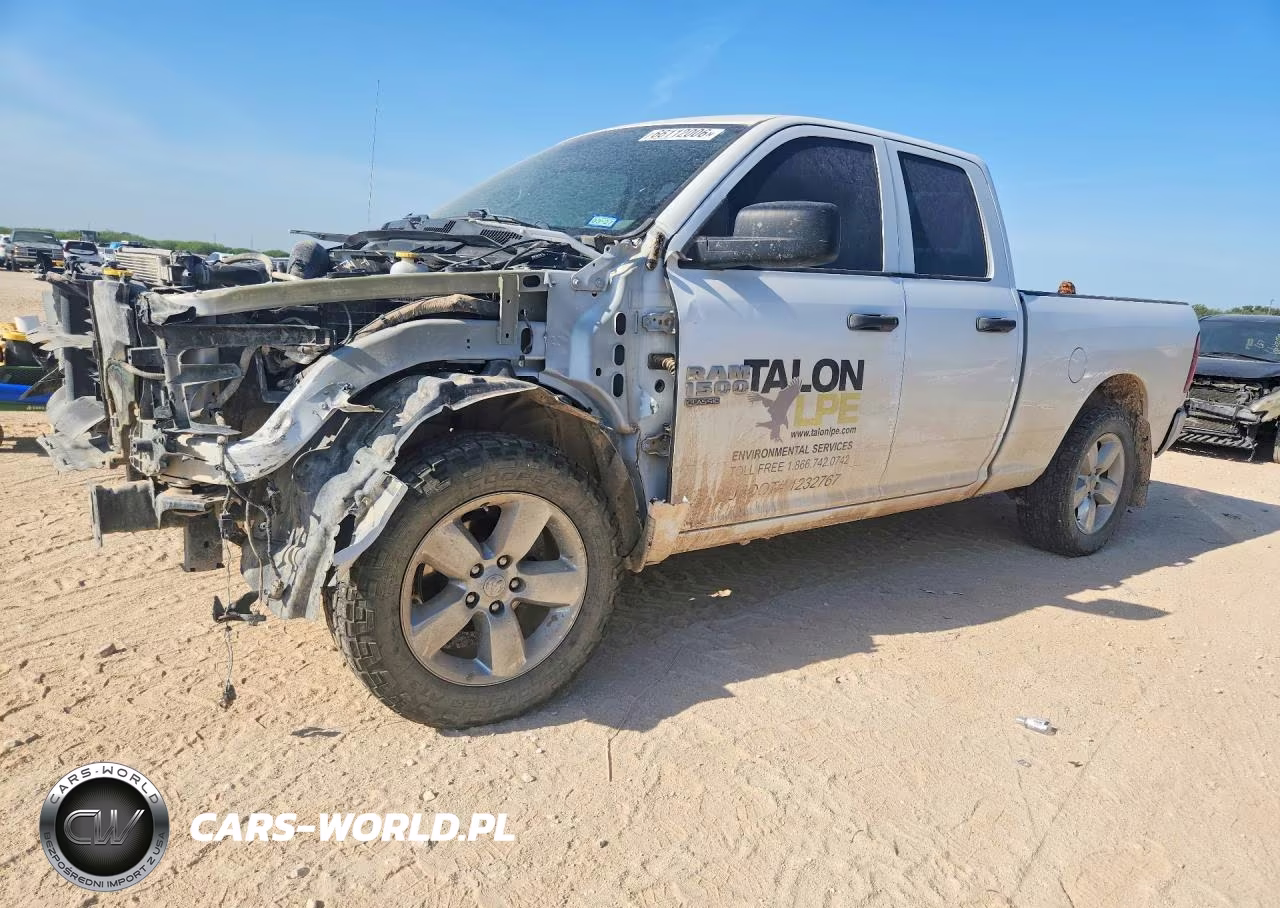 2019 Ram 1500 Classic Tradesman VIN:1C6RR7FT7KS726041 - 1