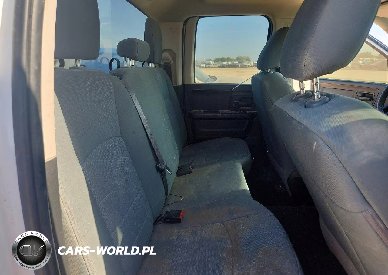 2019 Ram 1500 Classic Tradesman VIN:1C6RR7FT7KS726041 - 10