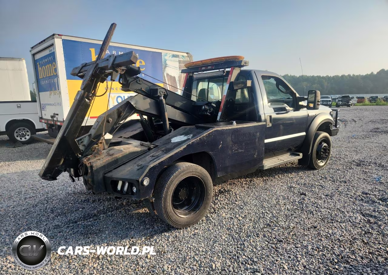 2007 Ford F550 Super Duty VIN:1FDAF56P47EB39092 - 3
