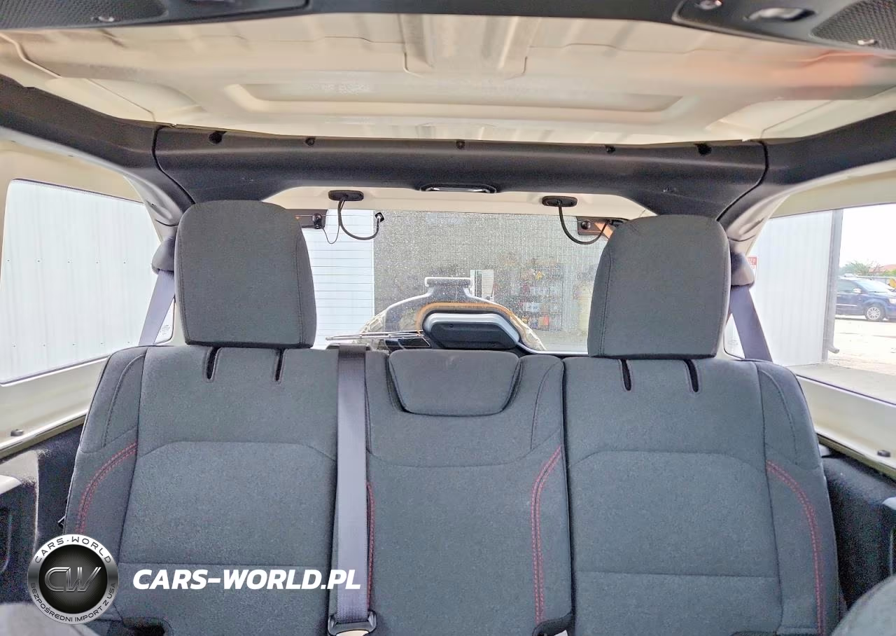 2025 Jeep Wrangler Rubicon VIN:1C4PJXFN9SW538767 - 10