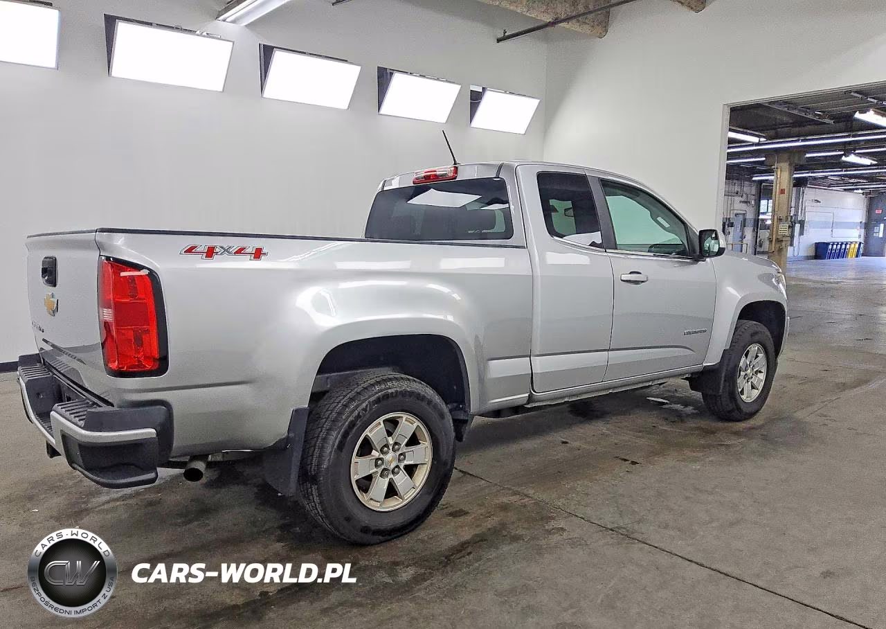 2017 Chevrolet Colorado VIN:1GCHTBEN1H1165507 - 3