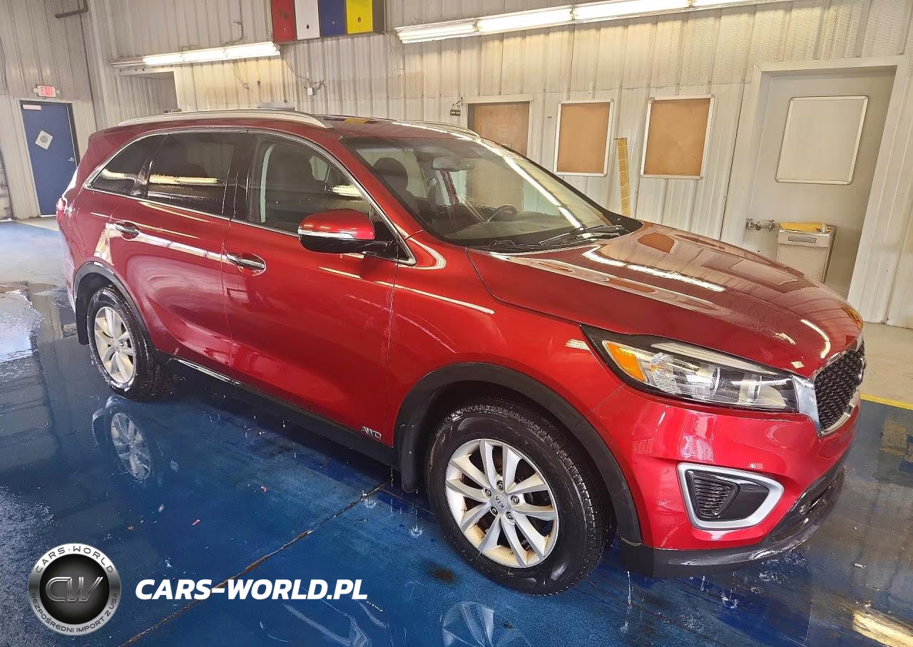 2018 Kia Sorento Lx VIN:5XYPGDA3XJG347700 - 4
