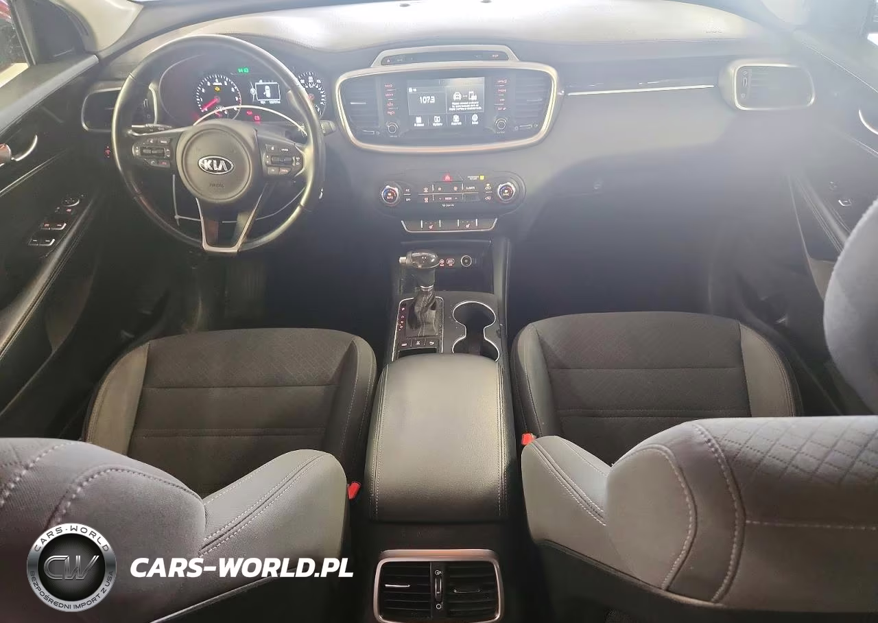 2018 Kia Sorento Lx VIN:5XYPGDA3XJG347700 - 8