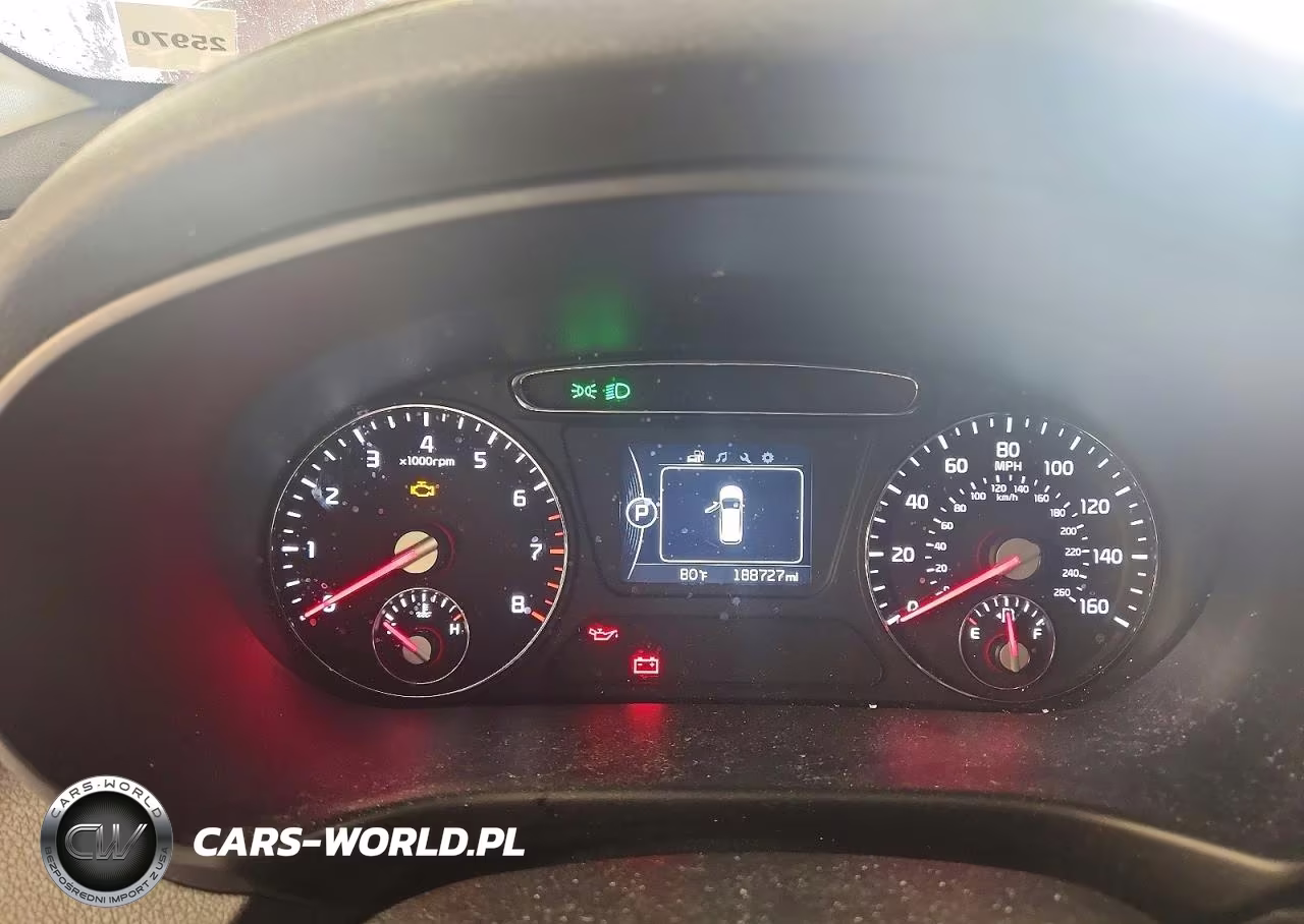 2018 Kia Sorento Lx VIN:5XYPGDA3XJG347700 - 9